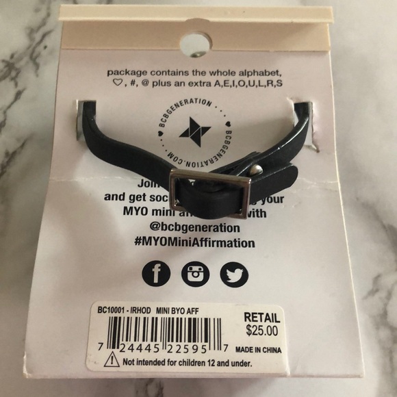 NWT BCBG Bracelet - Picture 2 of 2